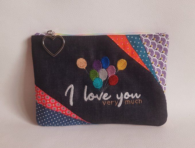 Trousse plate brodée - I love you / I hate you