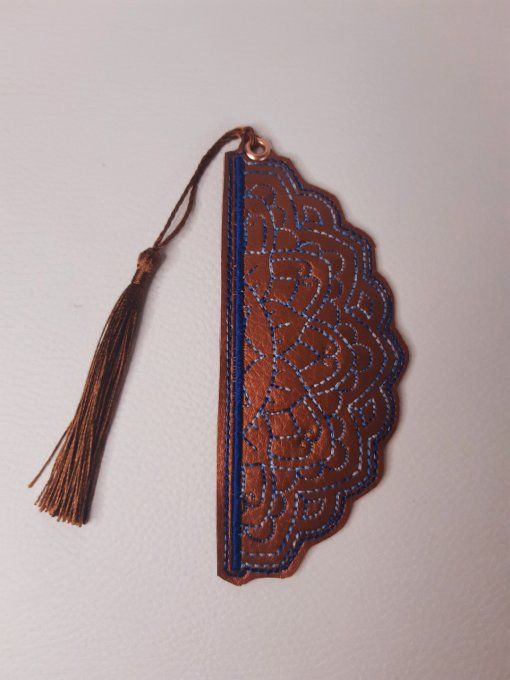 Marque-page Mandala - multicolore cuivré et bleu
