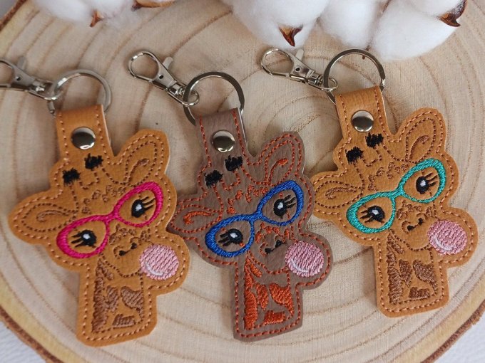 Porte-clé Girafe à lunettes - bleu