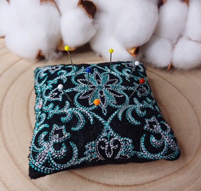 Coussin à épingle - turquoise