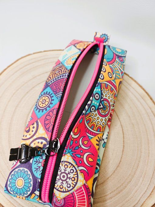 Trousse Brisbane - carrés colorés