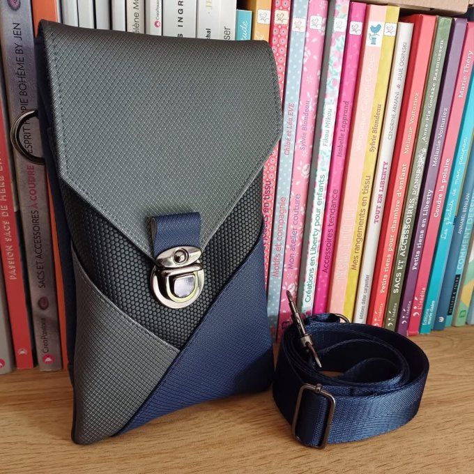 PADOUK phone pouch - Pattern in english