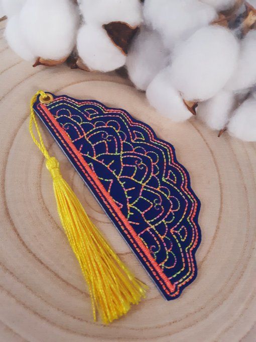 Marque-page Mandala - multicolore corail