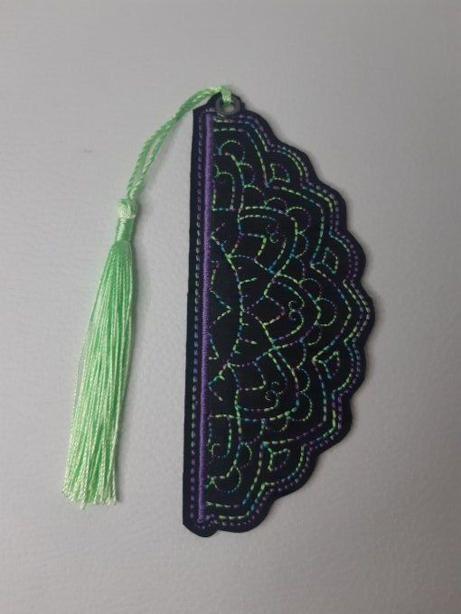 Marque-page Mandala - multicolore violet